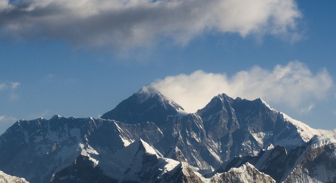 Cume do Monte Everest está 8.848 metros de altitude