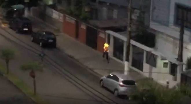 Homem agride e ateia fogo em morador de rua no litoral de SÃ£o Paulo