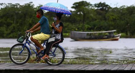 Moradores no Pará, onde malária é endêmica
