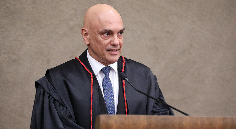 Alexandre de Moraes durante posse como presidente do TSE, na última terça-feira (16)