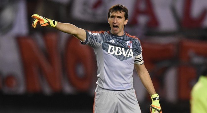 MORNO - O goleiro Barovero, campeão da Libertadores com o River Plate, não descartou o seu retorno ao ex-clube. O argentino, que encerra seu contrato com o Monterrey em junho, deixou em aberto a possibilidade de um retorno aos Millonarios, em entrevista com a Radio Del Plata.