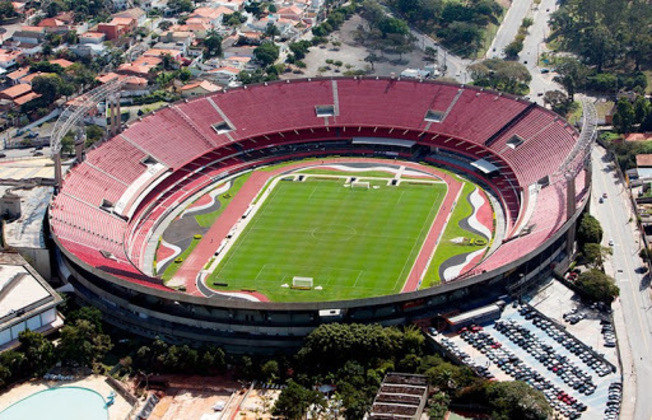 MORNO - O presidente do São Paulo, Julio Casares, comentou sobre a venda dos naming rights do Estádio do Morumbi. No entanto, a possibilidade ainda parece estar distante, muito por conta da crise econômica devido a pandemia de Covid-19. Casares deu uma estimativa de dois a três anos para ter uma possível negociação.
