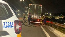 Motociclista bate em caminhão parado no Anel Rodoviário e morre em BH