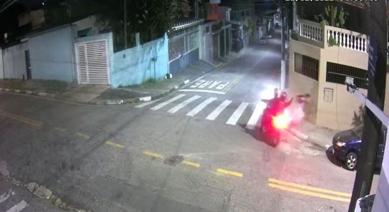 Jovem é assassinado a caminho do trabalho em Taboão da Serra (SP)