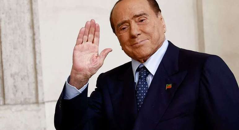 Morre o ex-primeiro-ministro italiano Silvio Berlusconi, aos 86 anos