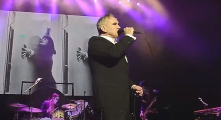 Morrissey adia shows no Brasil