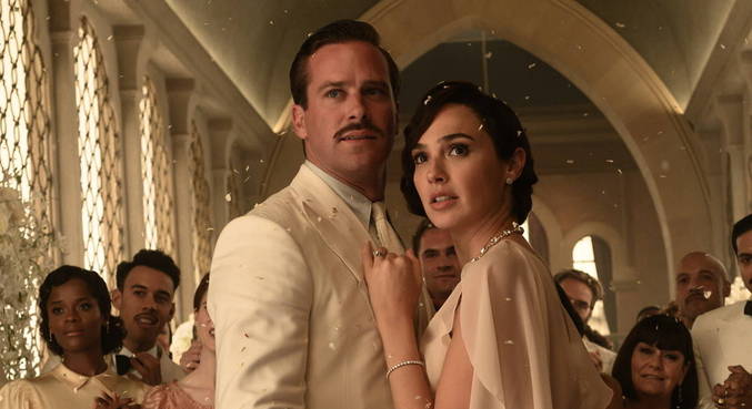 Armie Hammer e Gal Gadot em cena do filme 'Morte no Nilo', adiado para 2022