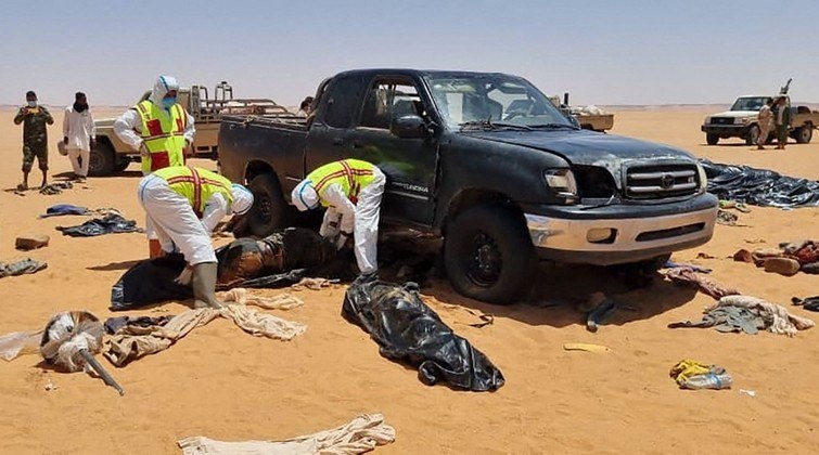 O veículo veio do Chade, um país vizinho, e viajou cerca de 120 km em território líbio quando ocorreu o colapso, informaram os socorristas