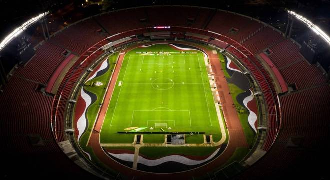 Clássico foi disputado com os portões fechados