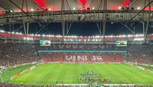 Flamengo presta homenagem a Vinicius Jr. com mosaico e camisa
