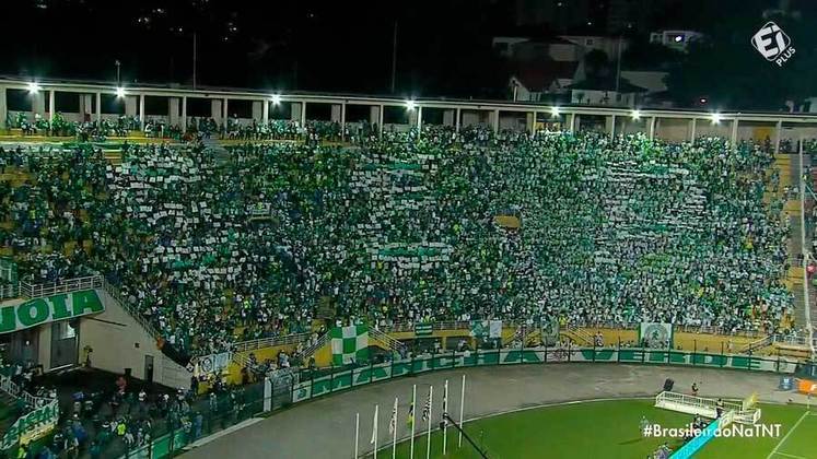 Mosaico do Palmeiras na partida contra o Santos, no Pacaembu, em maio de 2019.