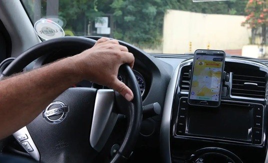 Governo envia ao Congresso hoje projeto para regulamentar função de motoristas por aplicativo (Rovena Rosa/Agência Brasil)