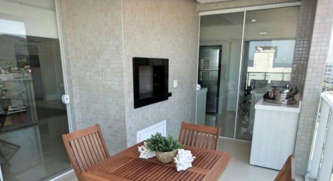 móveis de madeira para varanda com churrasqueira