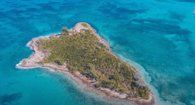 Mr Beast comprou uma ilha nas Bahamas.  Mas resolveu criar um desafio para um vídeo especial durante 24 horas. Beast pagou US$ 730 mil (R$ 4 milhões) pela ilha, mas, ao fim do jogo, resolveu dá-la de presente ao vencedor da competição!
