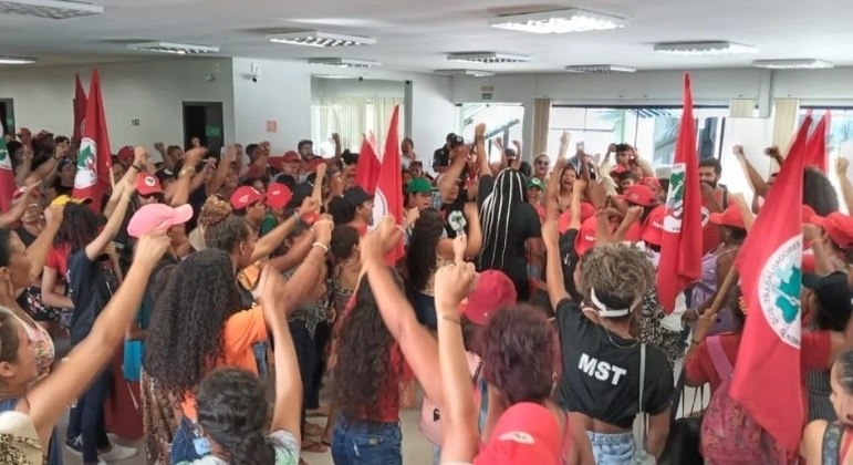 MST invade prédio do Iterpa,  em Belém, órgão responsável pela regularização fundiária no Pará