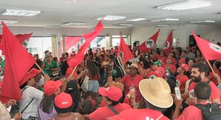 MST invade prédio do Iterpa,  em Belém, órgão responsável pela regularização fundiária no Pará
