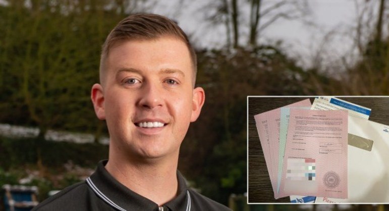 A alegria no no rosto de quem tomou uma decisão importante completamente alcoolizado