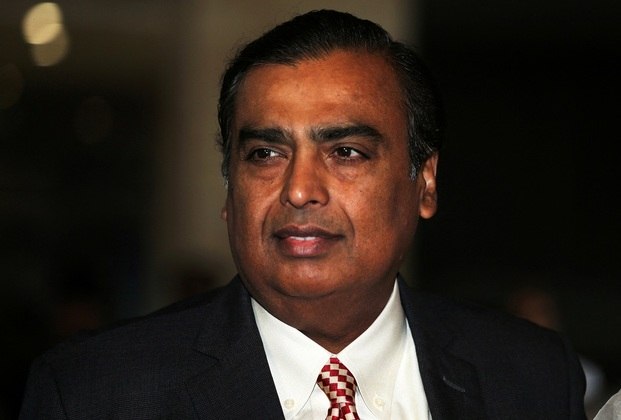 8º lugar: Mukesh AmbaniO bilionário indiano de 65 anos é presidente do conselho, CEO e maior acionista da Reliance Industries Limited, a maior empresa indiana do setor privado. Sua fortuna está na casa dos US$ 90,1 bilhões (R$ 478,3 bilhões)