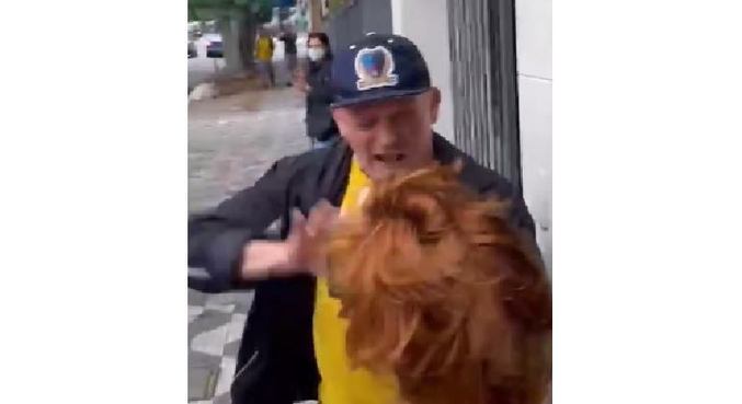 Mulher é agredida por manifestante em carreata pró-Bolsonaro, na avenida Angélica, em SP