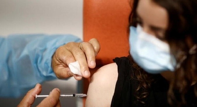 Ter o esquema vacinal completo diminui as chances de ter doença grave