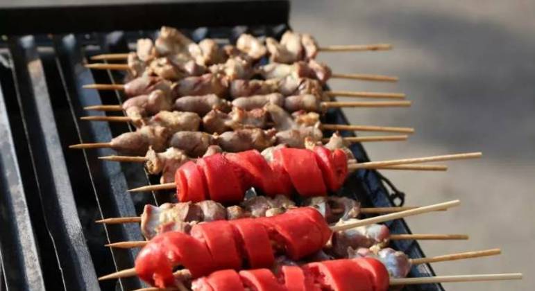 Mesários e colaboradores poderão receber até R$ 55 para despezas de alimentação durante a eleição 