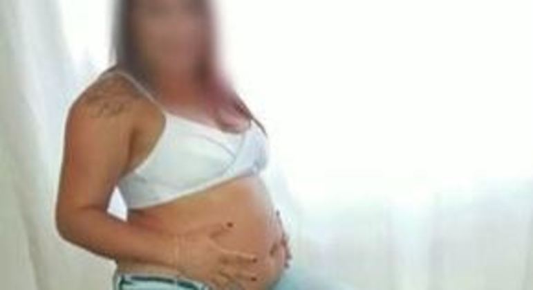 Mulher exibia fotos da barriga de grávida nas redes sociais