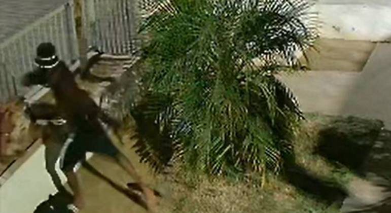 Mulher já denunciou o marido e tem medida protetiva