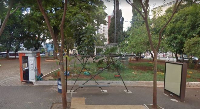 PraÃƒÂ§a localizada em frente a mercado em que mulher foi abordada por seguranÃƒÂ§as