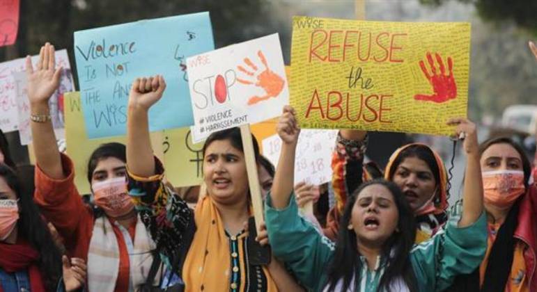 Protesto no Paquistão durante  o Dia Internacional do Combate à Violência contra a Mulher