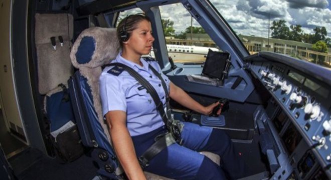 Oficiais-aviadoras formadas pela Academia da Força Aérea em 2006 poderão alcançar, futuramente, o mais alto posto da carreira, o de Tenente-Brigadeiro do Ar 