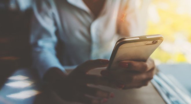 Empresas do setor de telecomunicação no Brasil afirmaram que vão propor código para conter telemarketing abusivo em seis meses
