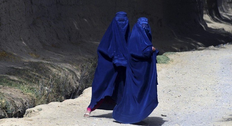 Afegãs evitam circular pelas ruas de Kandahar, berço do Talibã no Afeganistão