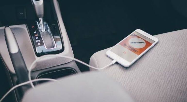 Não deixe celulares a mostra