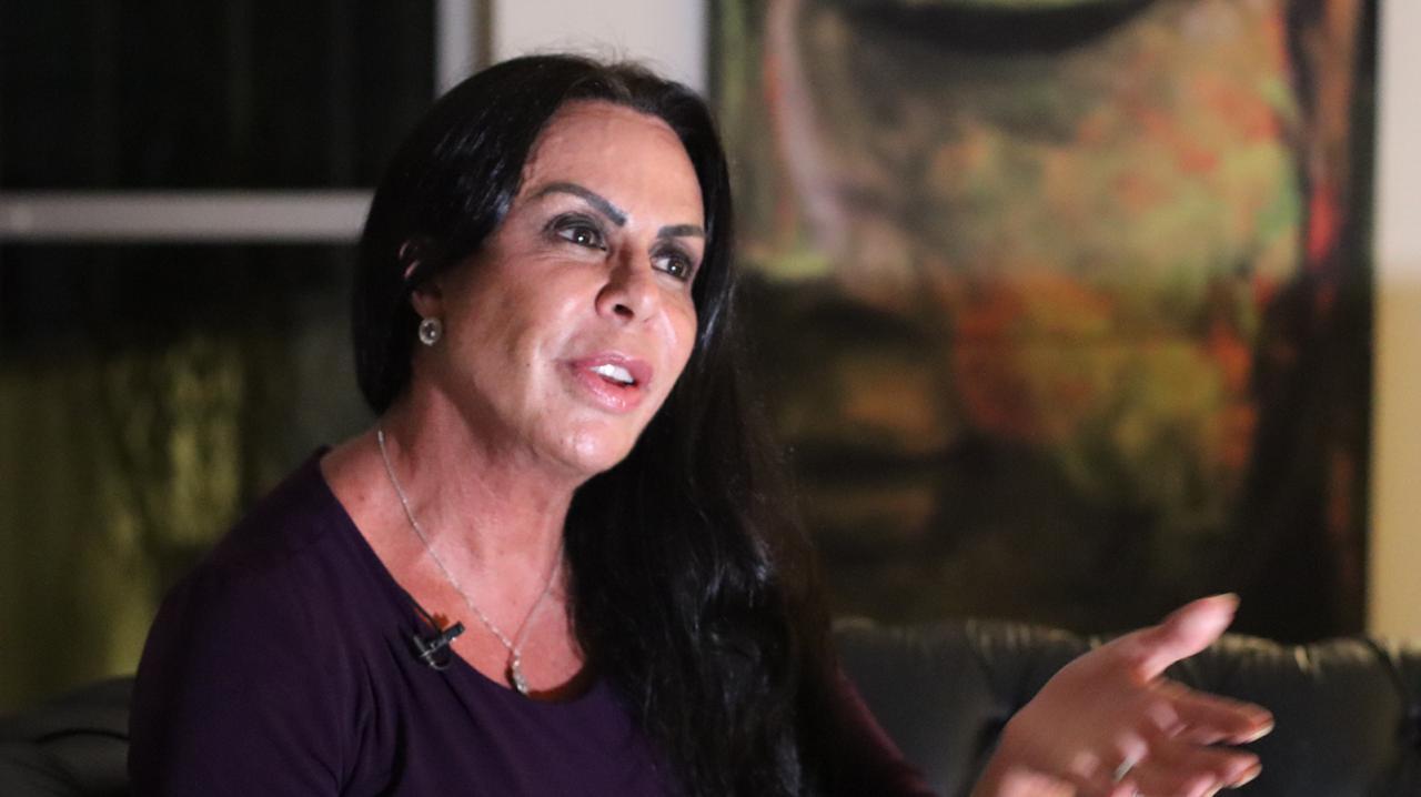 A desembargadora Ivana David explica que explica que o correto seria os presos cumprirem penas próximos de onde viviam enquanto estavam em liberdade (Márcio Neves/ R7)