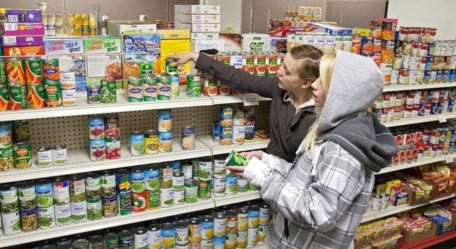 Insegurança alimentar atinge cada vez mais famílias em países ricos 