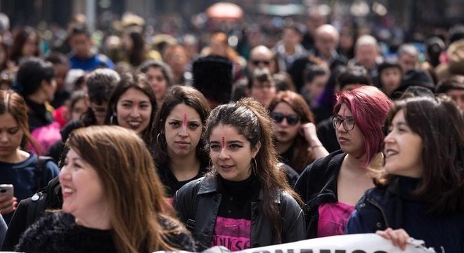 Mulheres fizeram protesto em Santiago para relembrar vítimas da ditadura