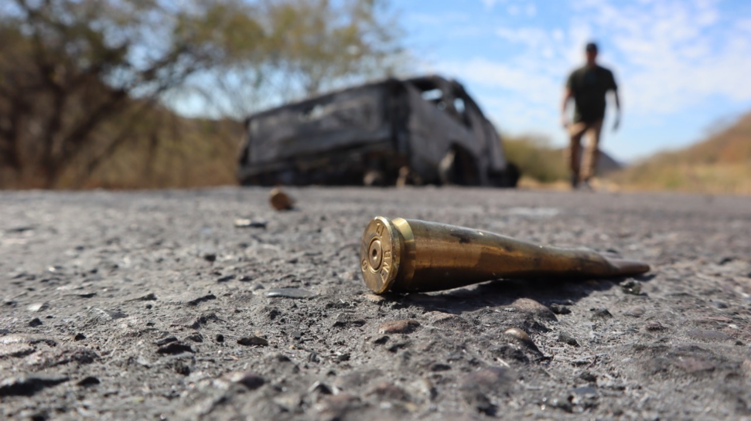 Munição de .50 em estrada da cidade de Culiacán, México (Márcio Neves/RecordTV)