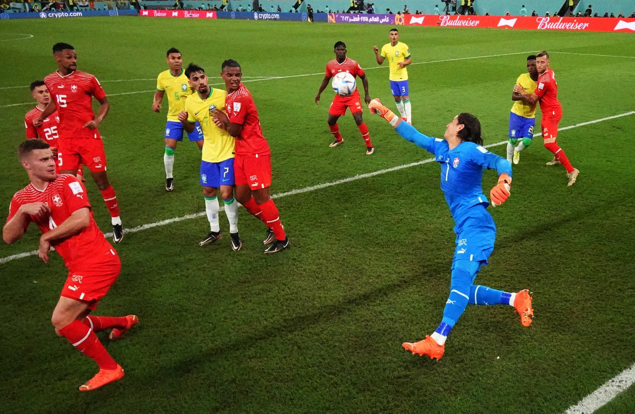 Rodrygo muda jogo, Brasil bate Suíça e se classifica para oitavas da Copa -  Chumbo Grosso