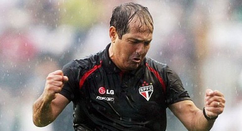 Muricy Ramalho: quatro títulos - 2006 (São Paulo), 2007 (São Paulo), 2008 (São Paulo) e 2010 (Fluminense)