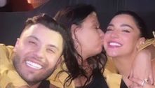 Mãe de Marília Mendonça posta foto com Murilo Huff e Gabriela Versiani, suposto affair do cantor