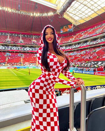 Na estreia da Croácia contra o Marrocos, Ivana estava com um vestido longo de gala. A partida terminou num 0 a 0 sem graça, mas ela foi um sucesso