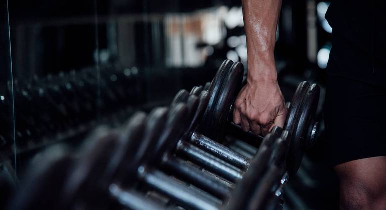 Musculação pode ajudar pessoas com hipertensão arterial 