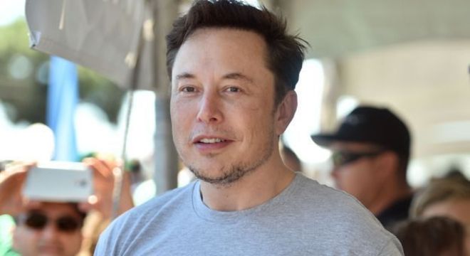 Elon Musk, também dono da Tesla, fez sua fortuna com a empresa de serviços financeiros online PayPal