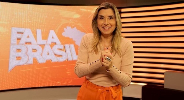 Mylena Ciribelli é jornalista e apresentadora da Record TV e também atleta de tênis de mesa
