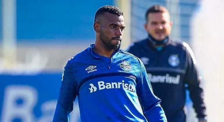 Na atual temporada, Léo Gomes não fez um jogo sequer pelo Grêmio em todas as competições. Ao longo de sua passagem, soma três gols e três assistências.