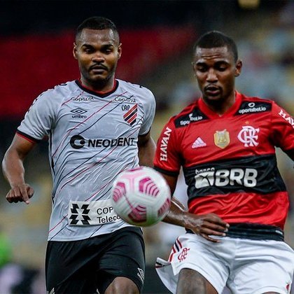 Na mais recente eliminação, o Flamengo de Renato, depois de empatar por 2x2 na Arena da Baixada, não conseguiu sequer marcar um gol no Maracanã, perdendo de 3x0 para o Athletico-PR, que avançou à final da Copa do Brasil.
