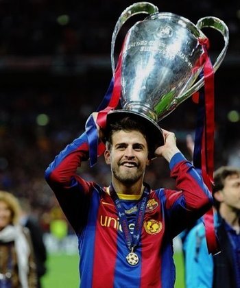 Na metade de 2008, foi contratado pelo Barcelona, como aposta para a temporada 2008/2009. Logo caiu nas graças da torcida e virou ídolo. São 32 títulos, sendo 8 do Campeonato Espanhol, 7 da Copa da Espanha, 3 Champions e 3 Mundiais. Foram 52 gols marcados em pouco mais de 600 jogos.