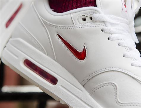 nike r7