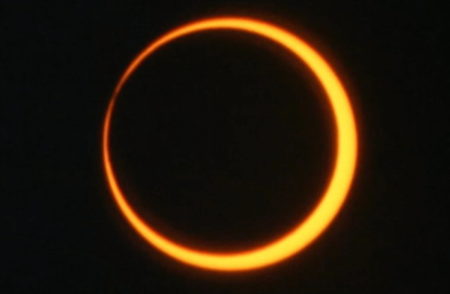 Na quarta colocação entre acontecimentos mais buscados pelos brasileiros esteve o eclipse solar, fenômeno astronômico verificado no país em 14 de outubro. - Foto: NASA