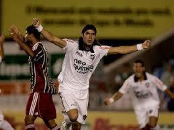Na semifinal da Taça Rio de 2010, o Botafogo bateu o Fluminense, por 3 a 2. O primeiro gol do Glorioso na partida foi marcado por Loco Abreu, de cabeça, após cobrança de falta